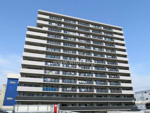 イトーピア茨木上穂積の外観（南側から）