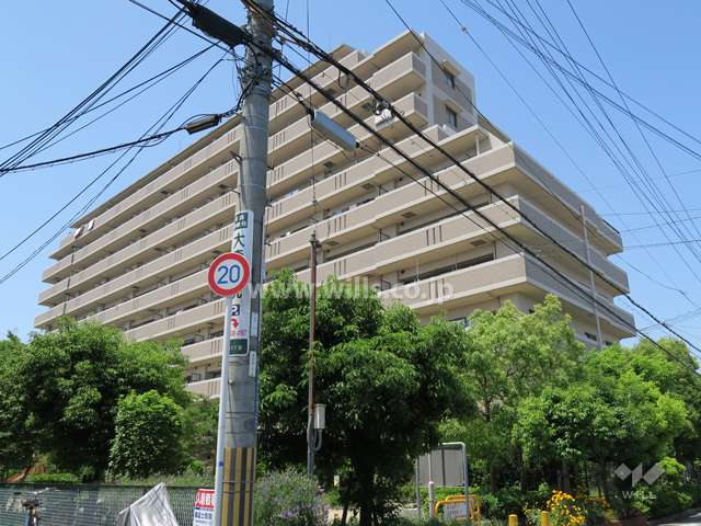カルム茨木桜通りの外観(南東側から)