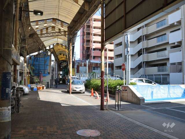 敷地北側の前面道路