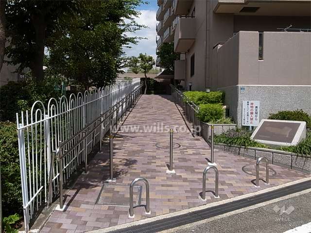 エントランスアプローチ
