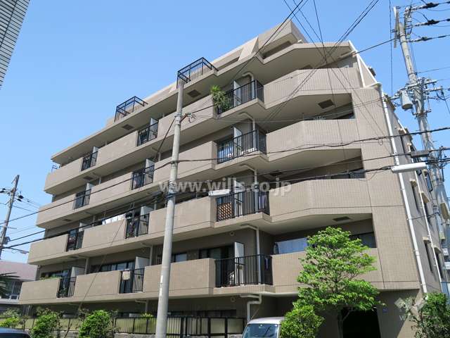 コスモ茨木ロイヤルフォルムの外観（南東側から）