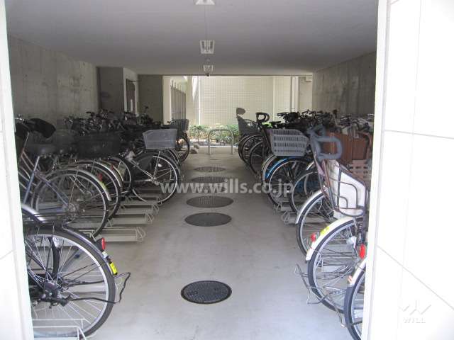 自転車置き場(屋内)