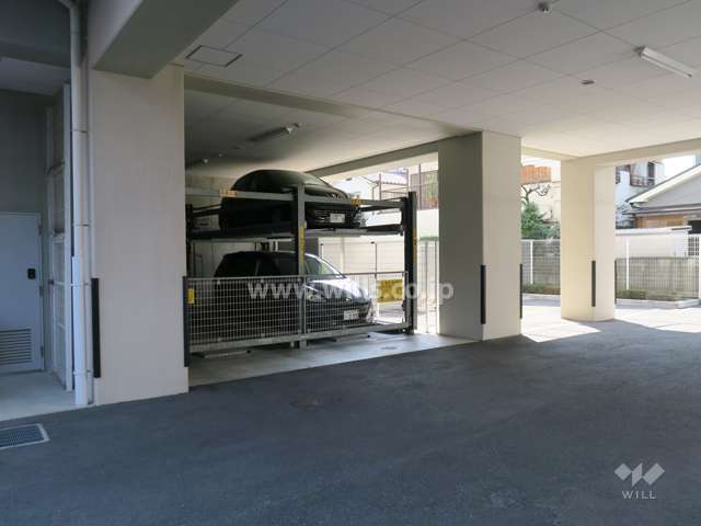 敷地内駐車場（屋内機械式）