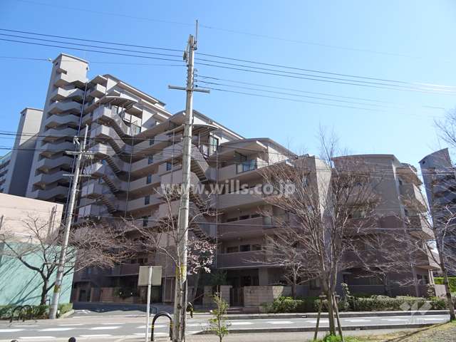 ジオ茨木学園町3番館の外観（北西側から）