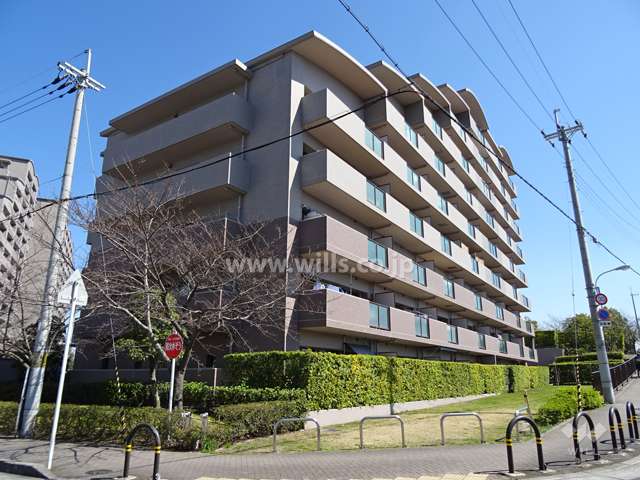 ジオ茨木学園町6番館の外観（西側から）