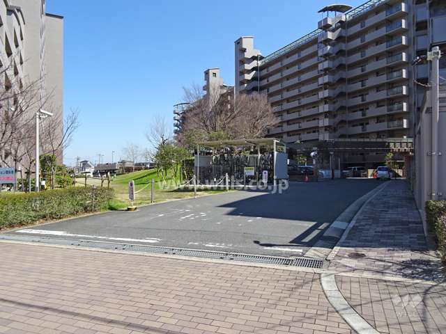 駐車場出入り口