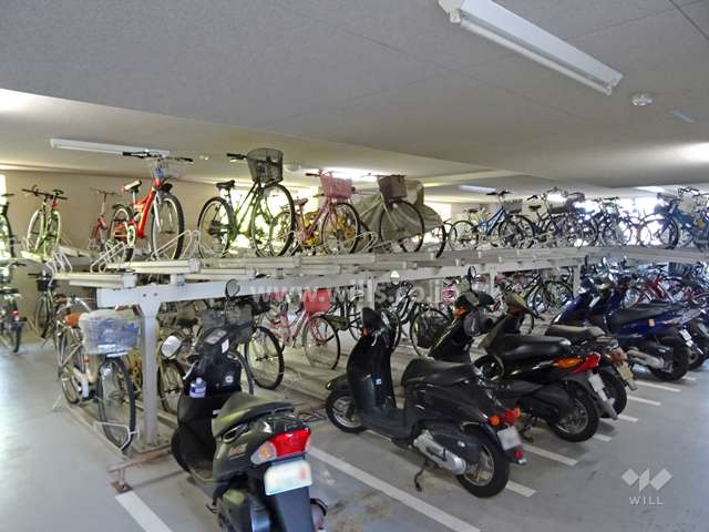 屋内に設けられた駐輪場・バイク置場