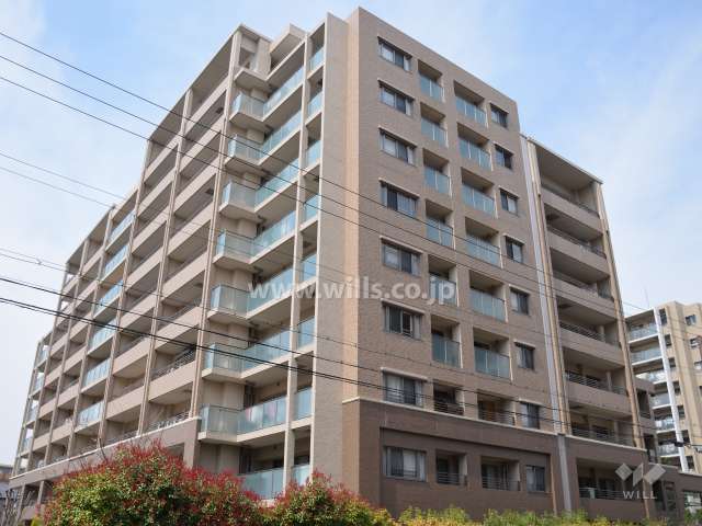 ステイツグラン茨木A棟の外観(南東側から)