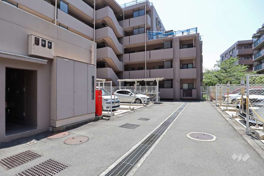 敷地内駐車場（屋外機械式）
