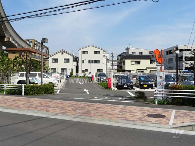 駐車場の出入り口