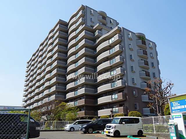 ステイツ南茨木の外観（南東側から）