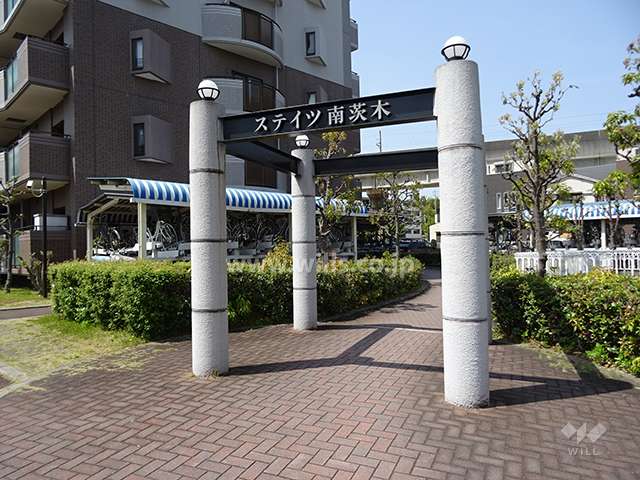 東側敷地入り口