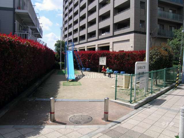 敷地に隣接した公園