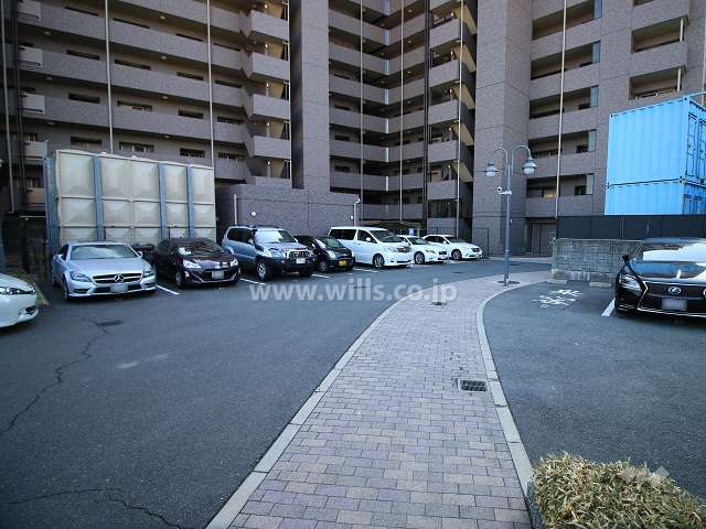 敷地内駐車場（屋外平面式）