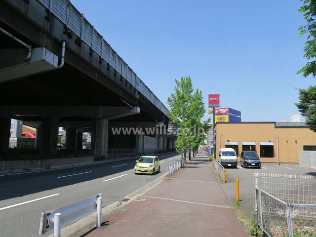 敷地東側は中央環状線に面しています。