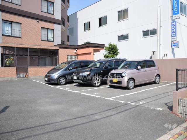 敷地内駐車場（屋外平面式）