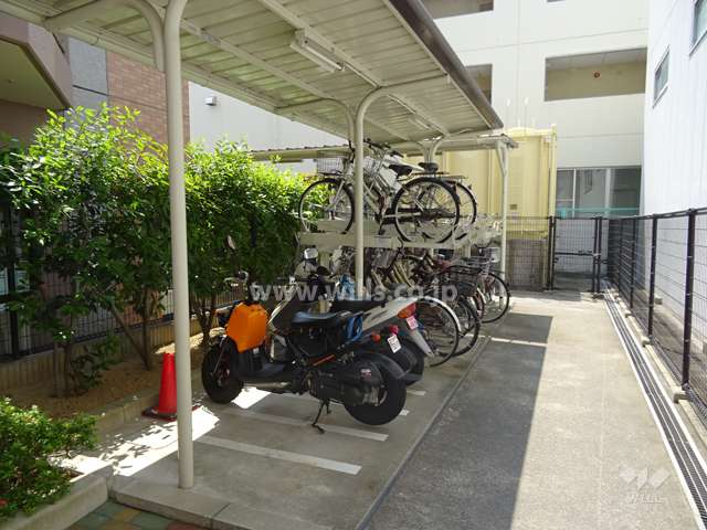 バイク置場、自転車置場