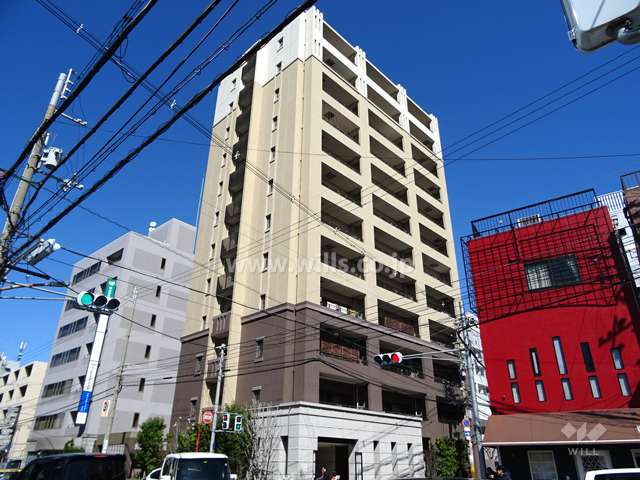 パークホームズ茨木西駅前町の外観（南西側から）