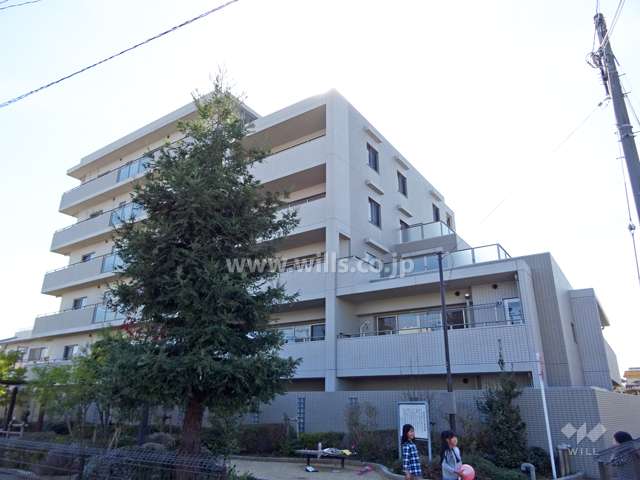 プラウド茨木東宮町の外観（北東側から）
