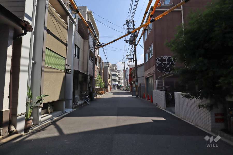 敷地北側の前面道路