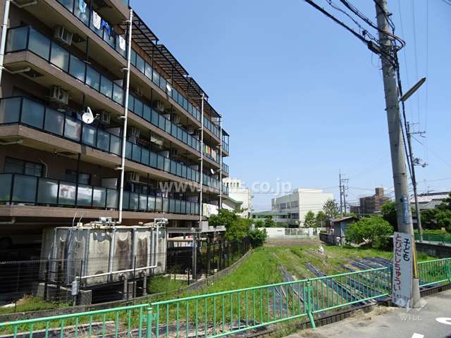 敷地南側は畑になっているため、開放感があります。