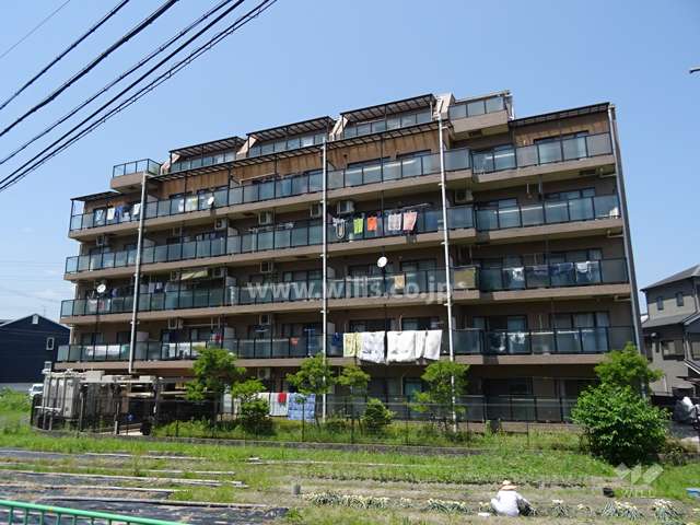 プレジール茨木郡山の外観（南東側から）