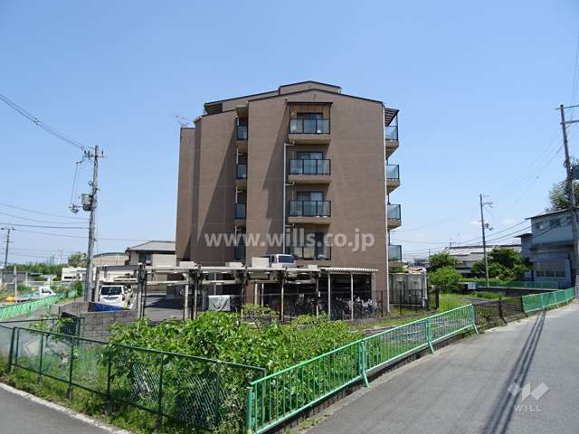 プレジール茨木郡山の外観（西側から）