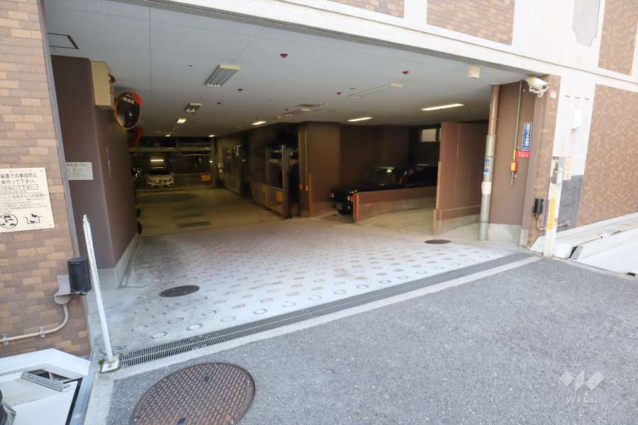 敷地内駐車場（屋内機械式・屋内平面式）