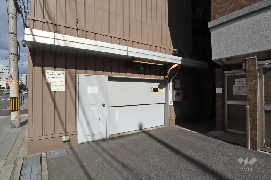 敷地内駐車場（タワー式立体）