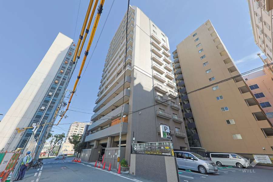 クラウンハイム上町台セントラルカーサの外観（南西側から）