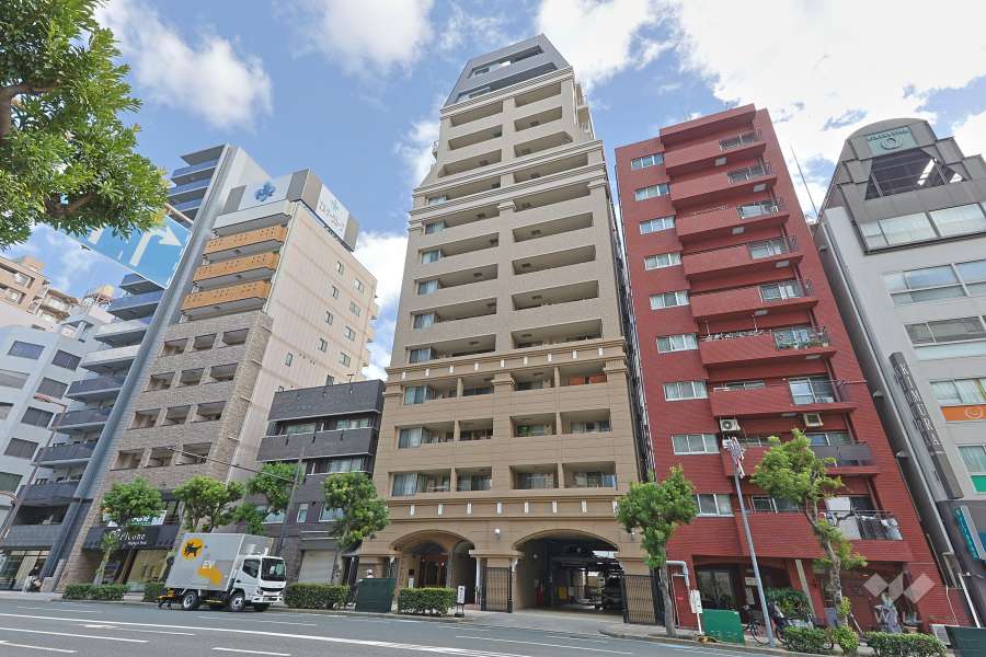 メロディーハイム夕陽丘リージェンツコートの外観（南西側から）