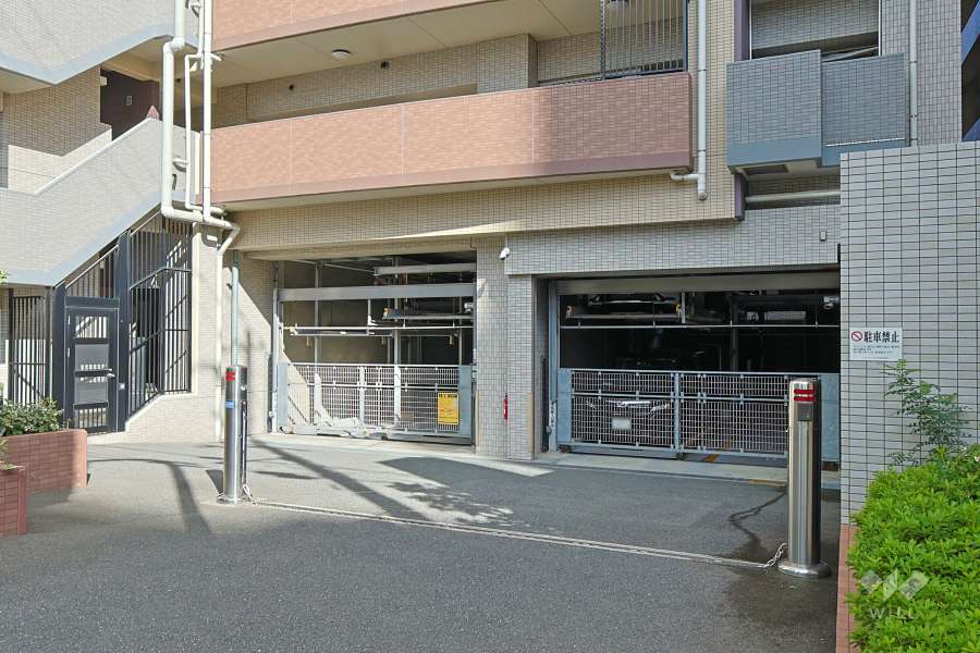 敷地内駐車場（屋内機械式）