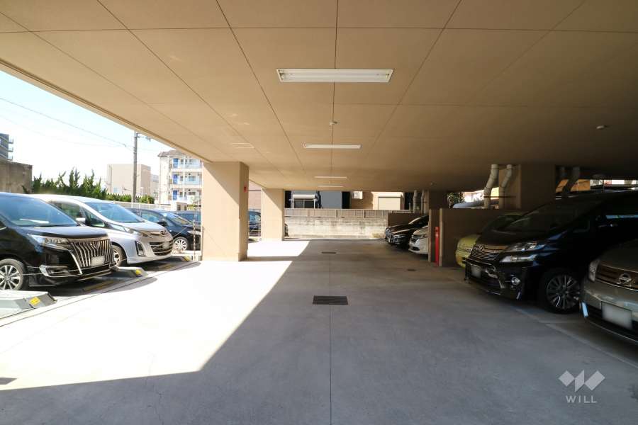 敷地内駐車場（屋内平面式・屋内機械式・屋外機械式）