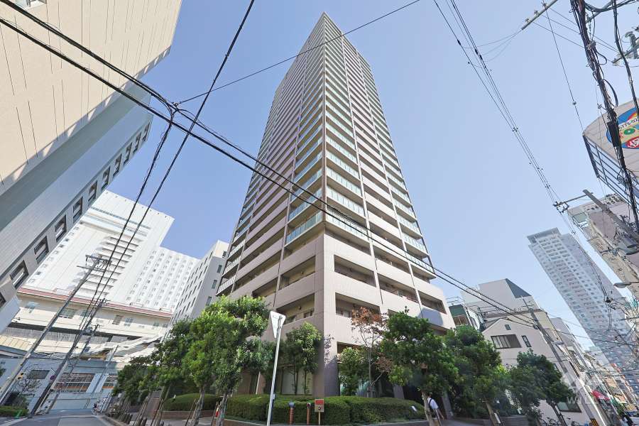 ローレルコート上本町の外観（南西側から）