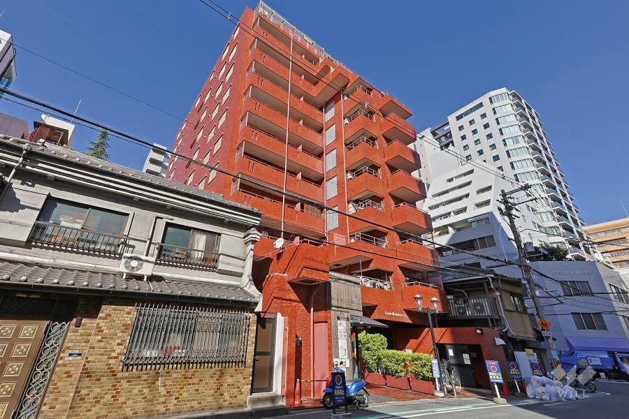 ライオンズマンション上六第3の外観（南東側から）