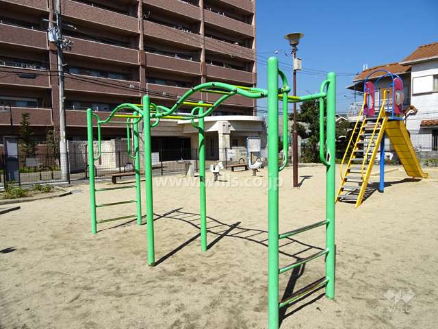 敷地東側にある公園