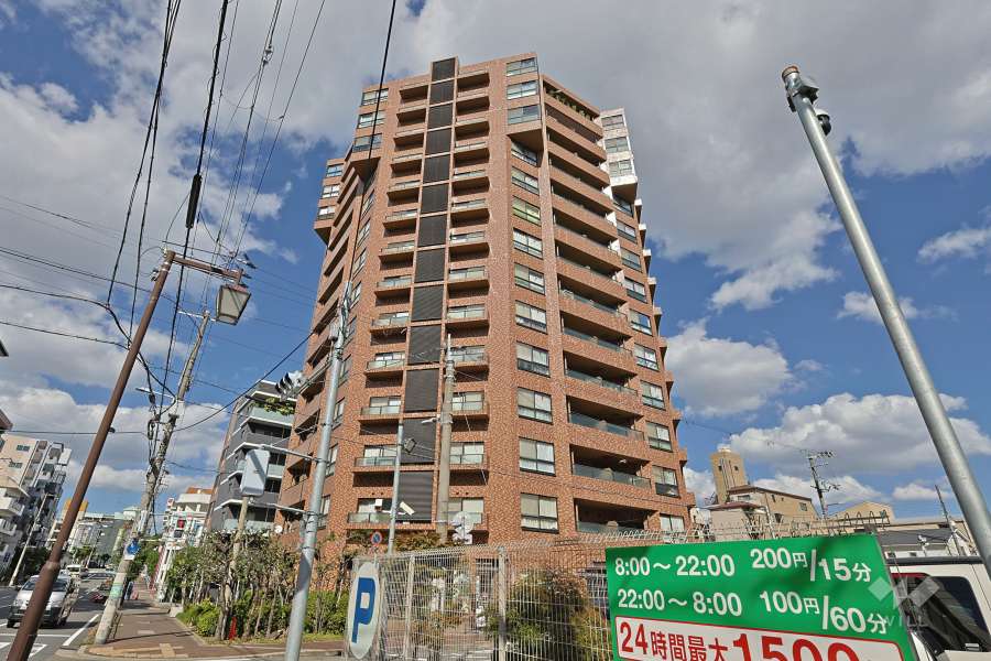 ノバオリンピアードタワーの外観（南西側から）