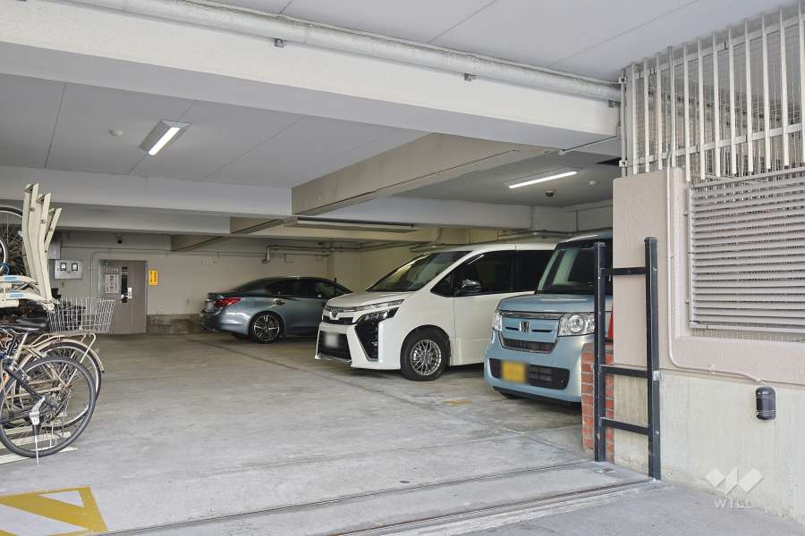 敷地内駐車場（屋内平面式）