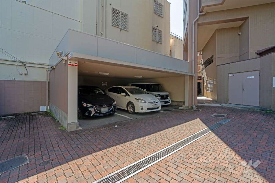 敷地内駐車場（屋内平面式）