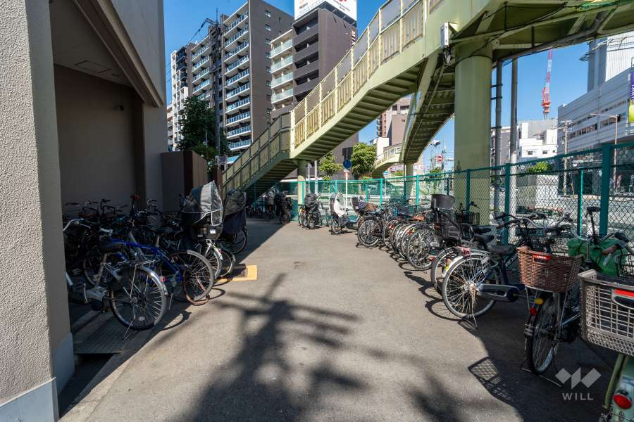 敷地東側の前面道路