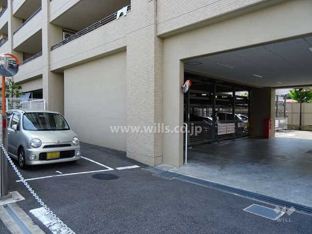 敷地内駐車場（屋内機械式）