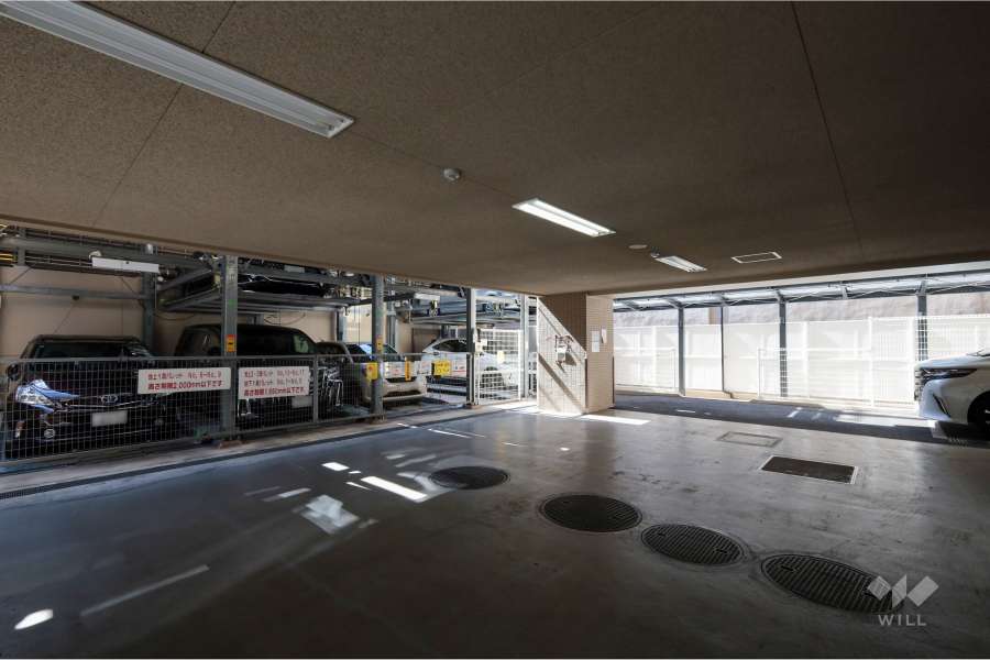 敷地内駐車場（屋内機械式）