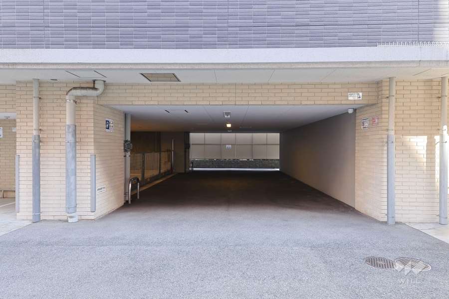 駐車場の出入り口