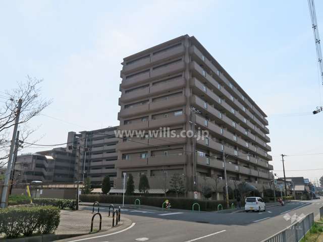 ローレルコート茨木桜通りの外観（北西側から）