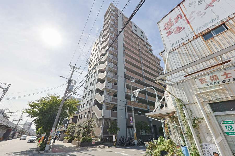 ファミール四天王寺東の外観（北東側から）