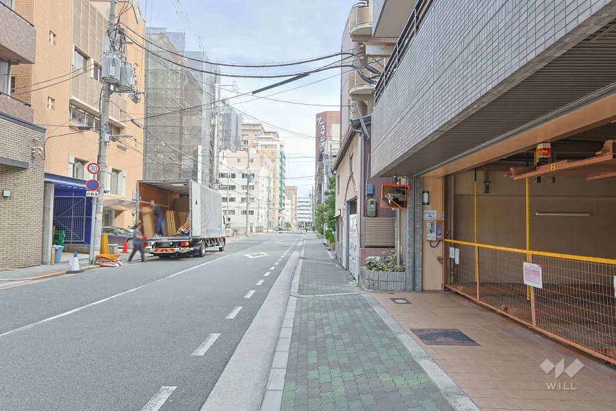 敷地北側の前面道路　