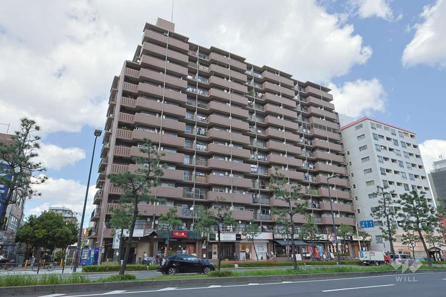 エバーグリーン上本町の外観（南西側から）