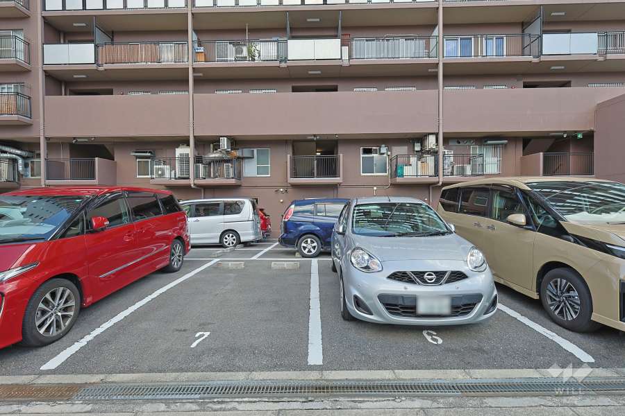敷地内駐車場（屋外平面式）　
