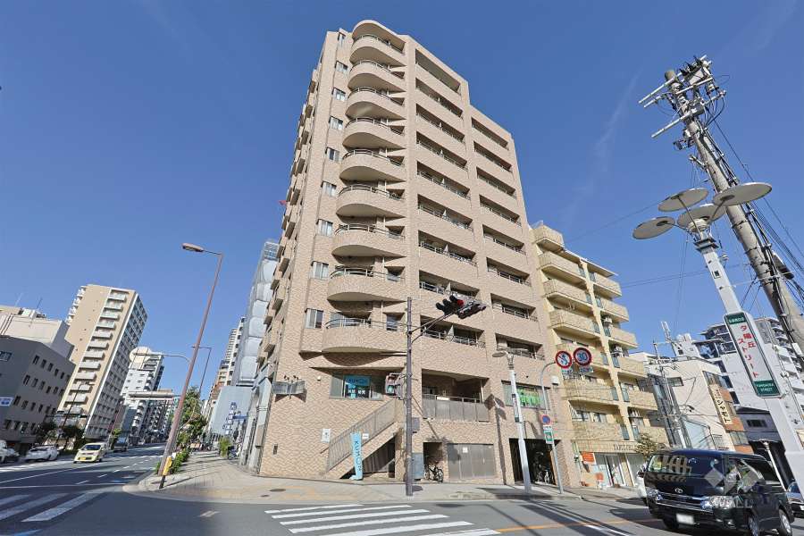 セントファミーユ夕陽丘の外観（南西側から）