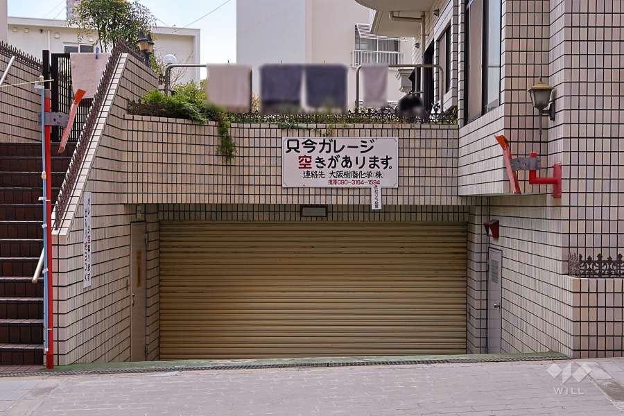 駐車場の出入り口